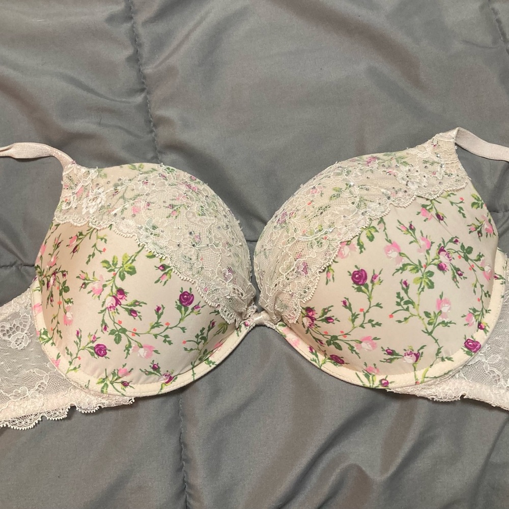 Victoria’s Secret Padded Demi Bra 34DD